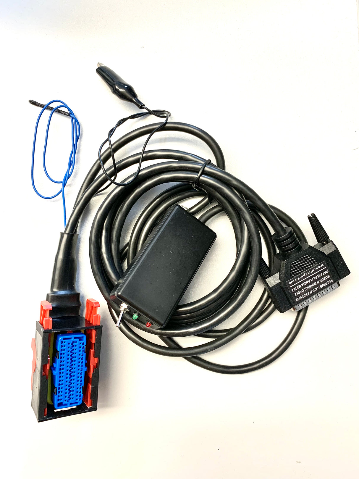 Cable con conector ECU BOSCH ME7 tipo A para Fiat / Chrysler