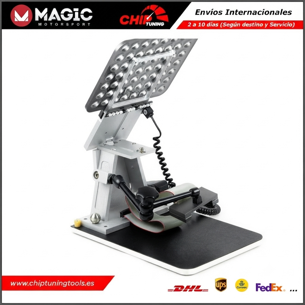 Brazo articulado universal FLX4.10 instalado en el soporte MAGBench para lectura de centralitas en modo BDM o JTAG.